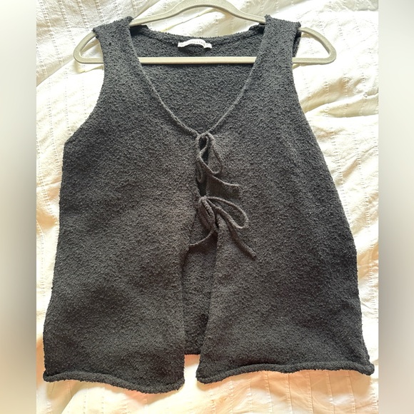 Abercrombie & Fitch Black Textured Tie-Front Tank - Picture 2 of 12